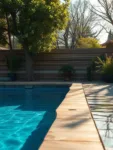 ¿Una piscina o un estanque cerca de casa aumenta el riesgo? - Riesgos y Precauciones para la Seguridad en el Hogar 5 ¿Una piscina o un estanque cerca de casa aumenta el riesgo? – Riesgos y Precauciones para la Seguridad en el Hogar